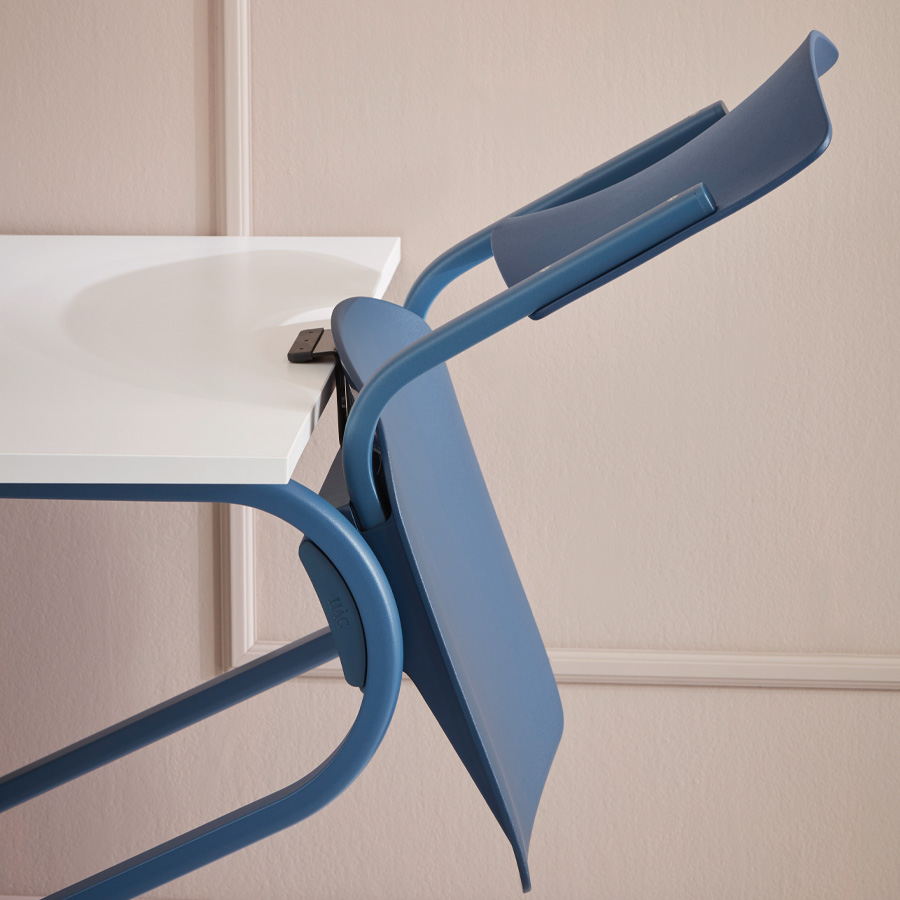 HAG Celi Kunststoffstuhl | Gestell Blueberry | Schale Crowberry | Tischaufhängung