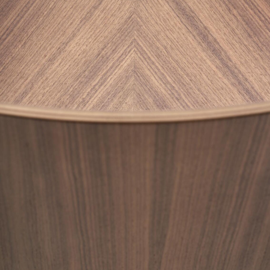 THONET S 661 Stahlrohrstuhl Edelholz Nussbaum - Gestell schwarz - Nahaufnahme