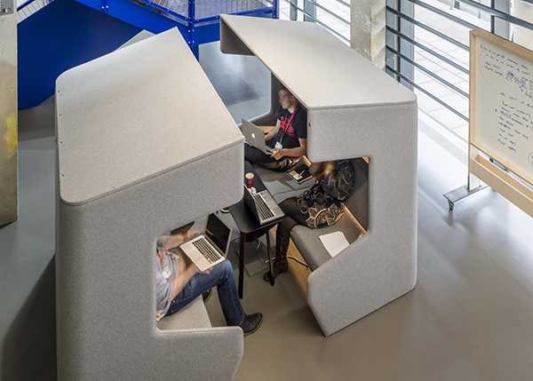 buzzispaceUXwyBhYombu9k