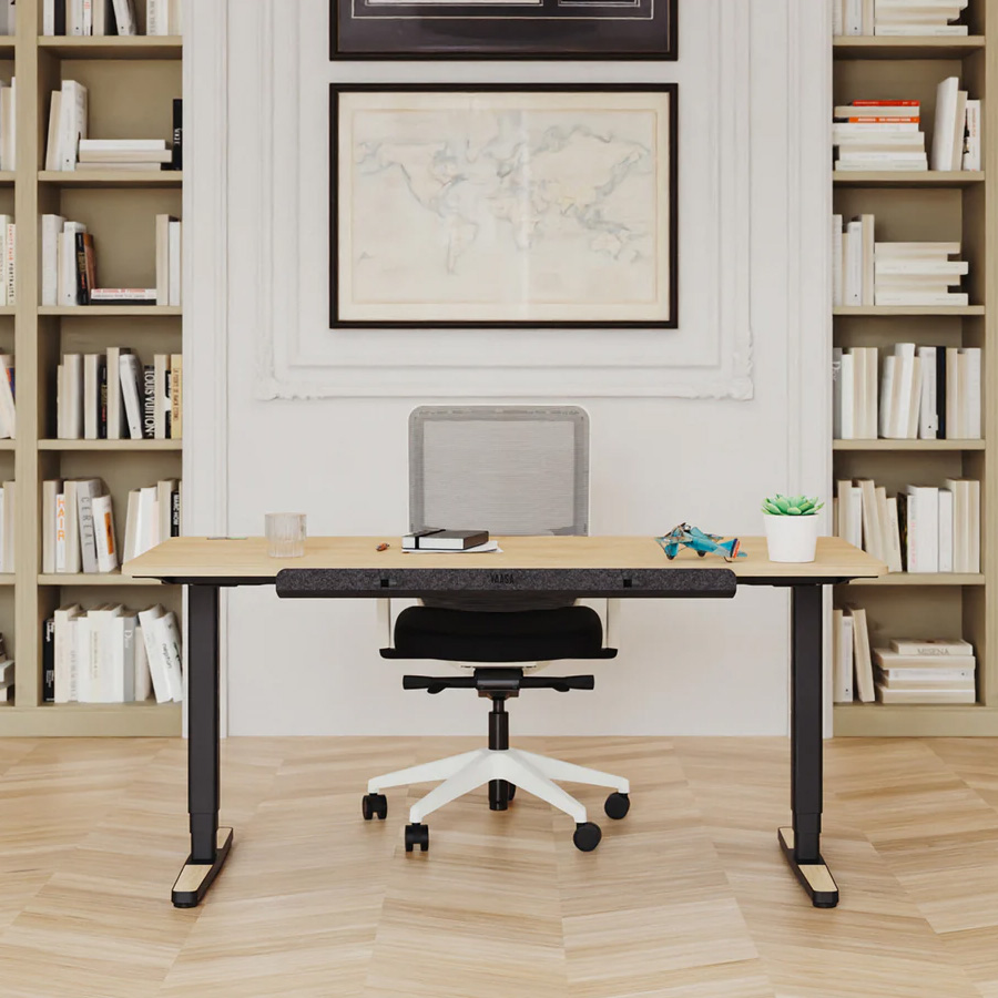 Yaasa Desk Pro Gestell schwarz Tischplatte Eiche natur mit Cable Management Small/Medium