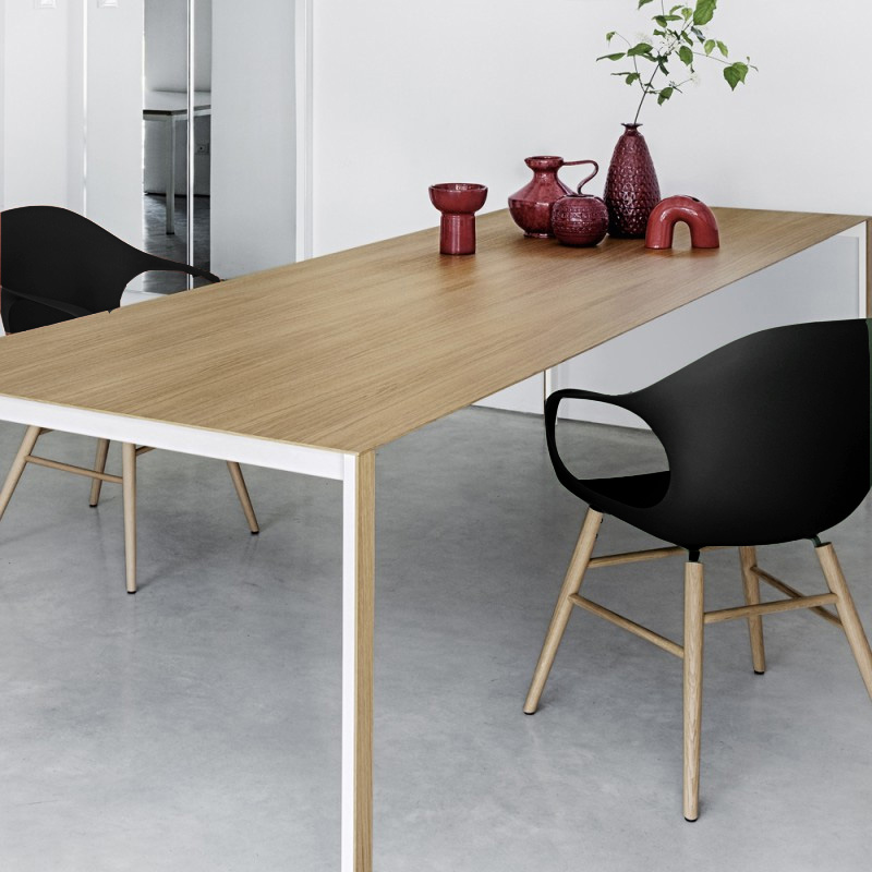 Kristalia ELEPHANT Stuhl mit Holzgestell Eiche