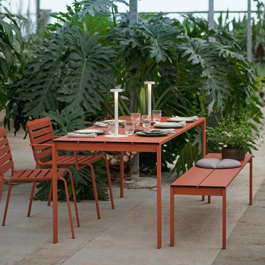 Kristalia be-Easy | Outdoor Tisch | Slatted Ausführung | Alu rot