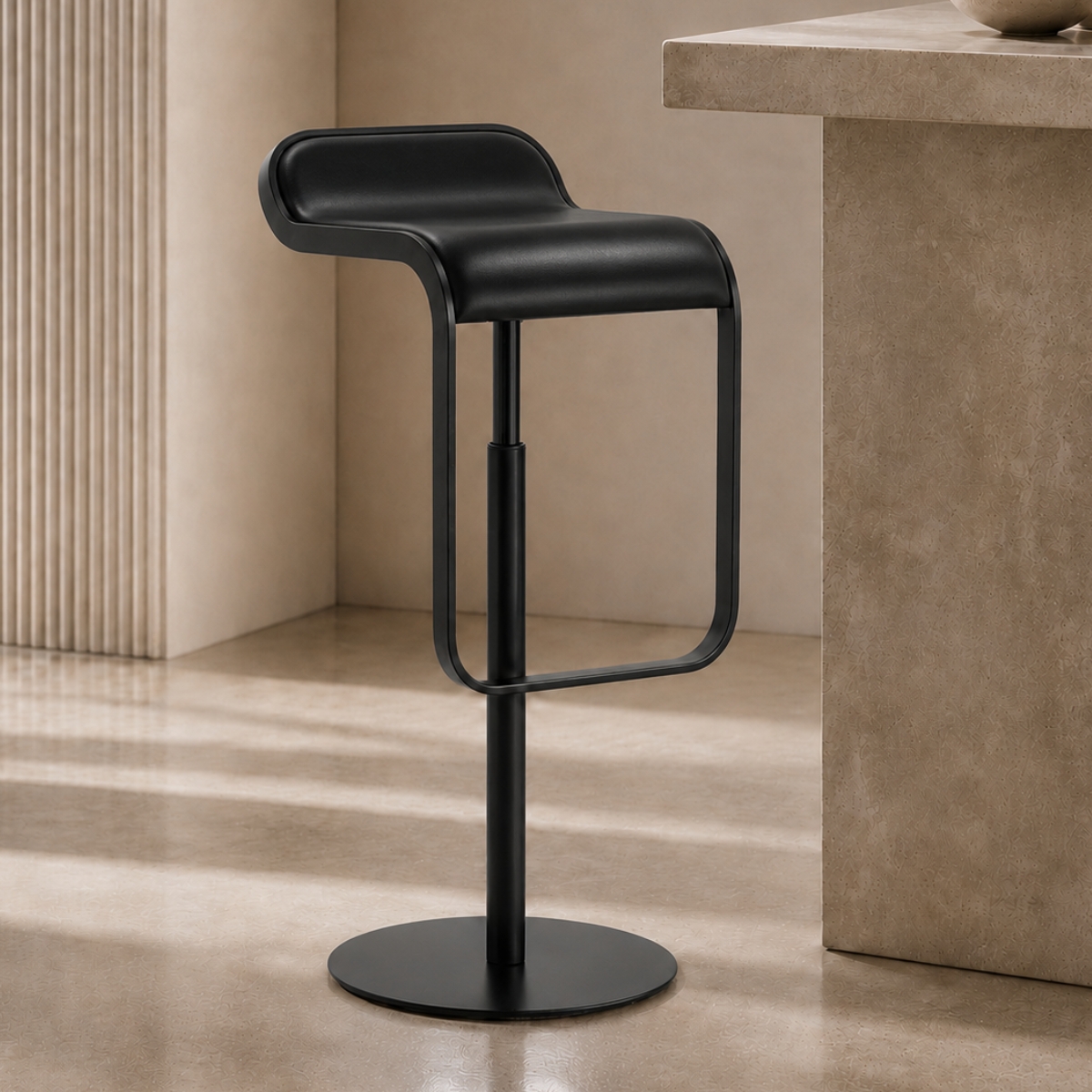 lapalma LEM S80 Barhocker  Ledersitz Schwarz  Gestell schwarz  Gasfeder schwarz