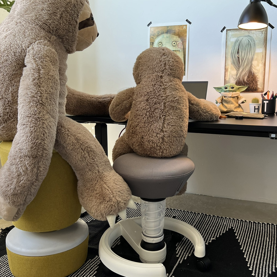 Swoppster mit Tisch Elion höhenverstellbar - der Tisch wächst mit