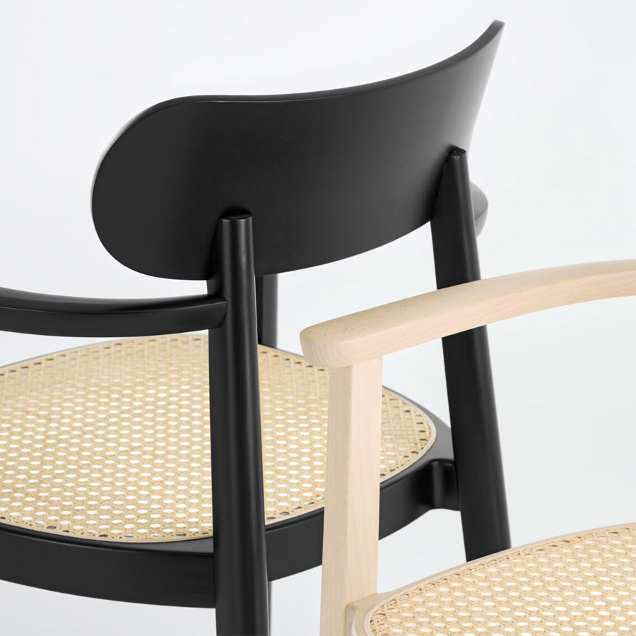 THONET 118 FV Holzstuhl mit Armlehnen | Rohrgeflecht-Sitz | Beispielbild