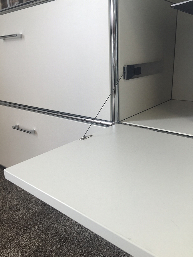 Bosse Modul Space Sideboard mit 4 Klappen - Detail Seilzug Klappe