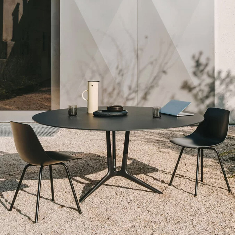 lapalma Trail Tisch Outdoor | Platte rund | Fenix HPL schwarz | Beispielbild