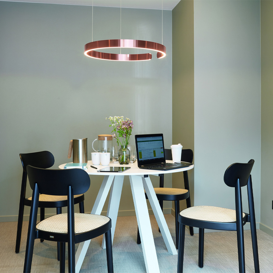 THONET 118 Holzstuhl - Beispielbild zeigt schwarz TP 29