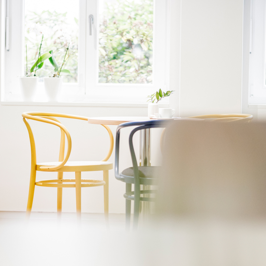 THONET 209 Bugholzarmlehnenstuhl - Beispielbild