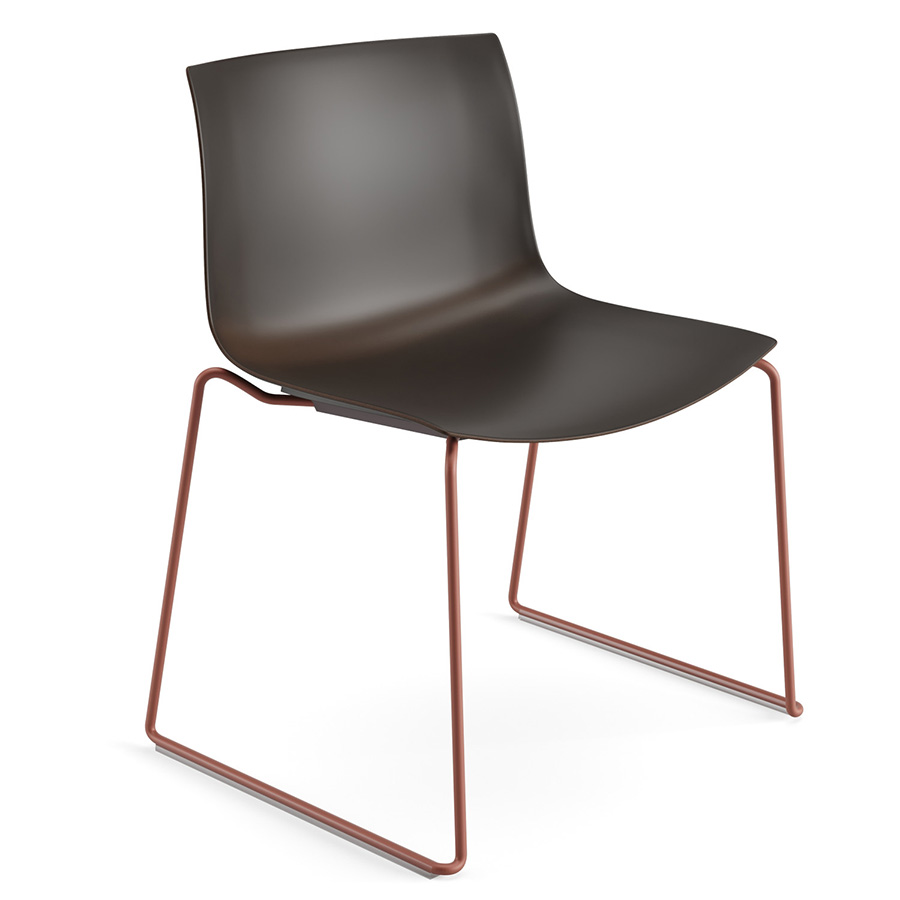 Arper Catifa Carta 3135 mit Kufengestell Schale Coffee und Gestell Farbe Rost