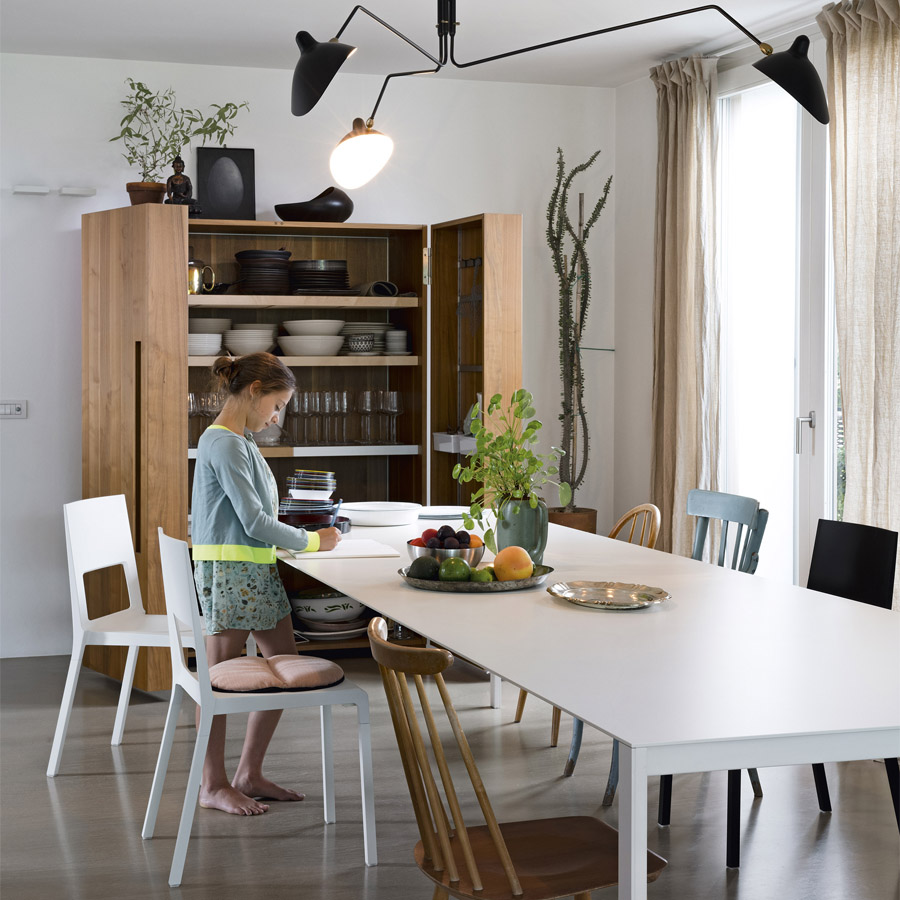 Kristalia Thin-K Aluminium Esstisch - Beispielbild