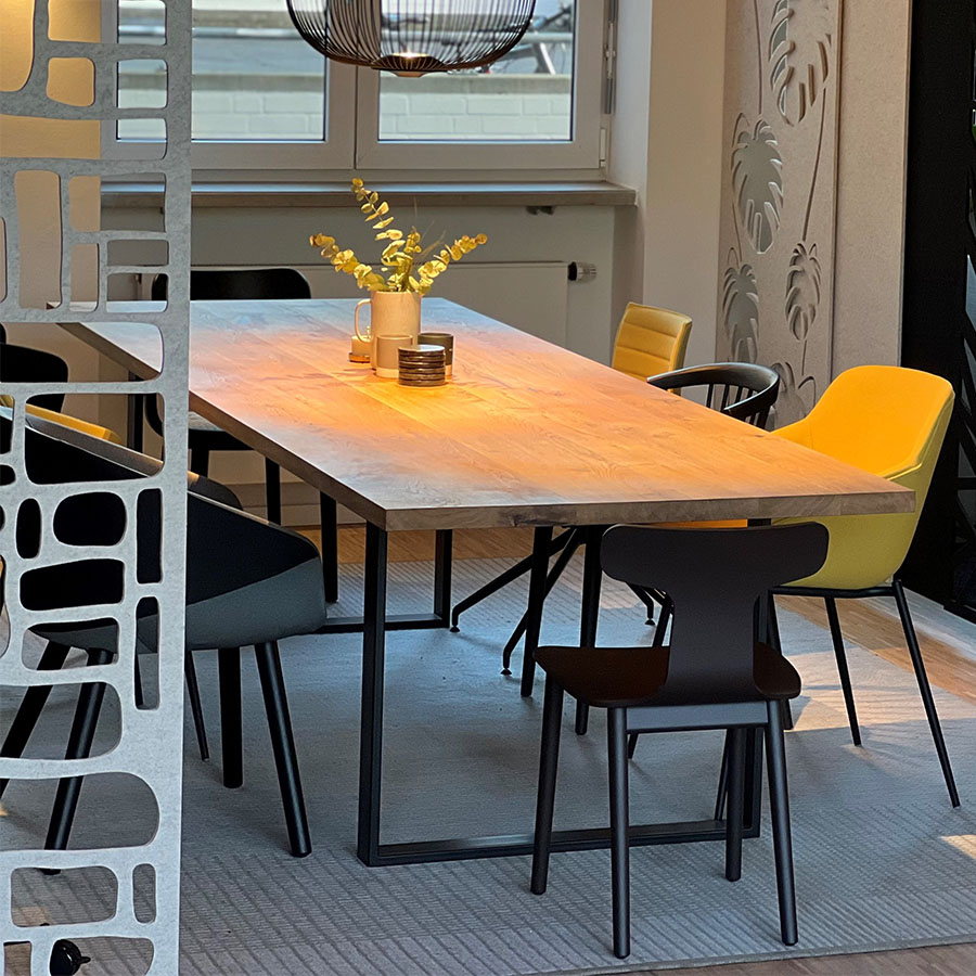 Trebord Classic Esstisch Gestell Standard U, RAL 9005 schwarz, Eiche