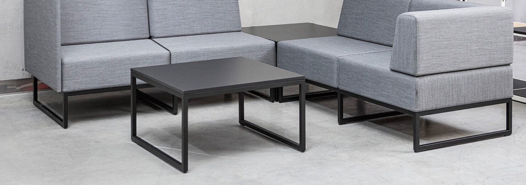 Bejot-PLINT-Couchtisch-niedrigUJ2bizhDPYYpG