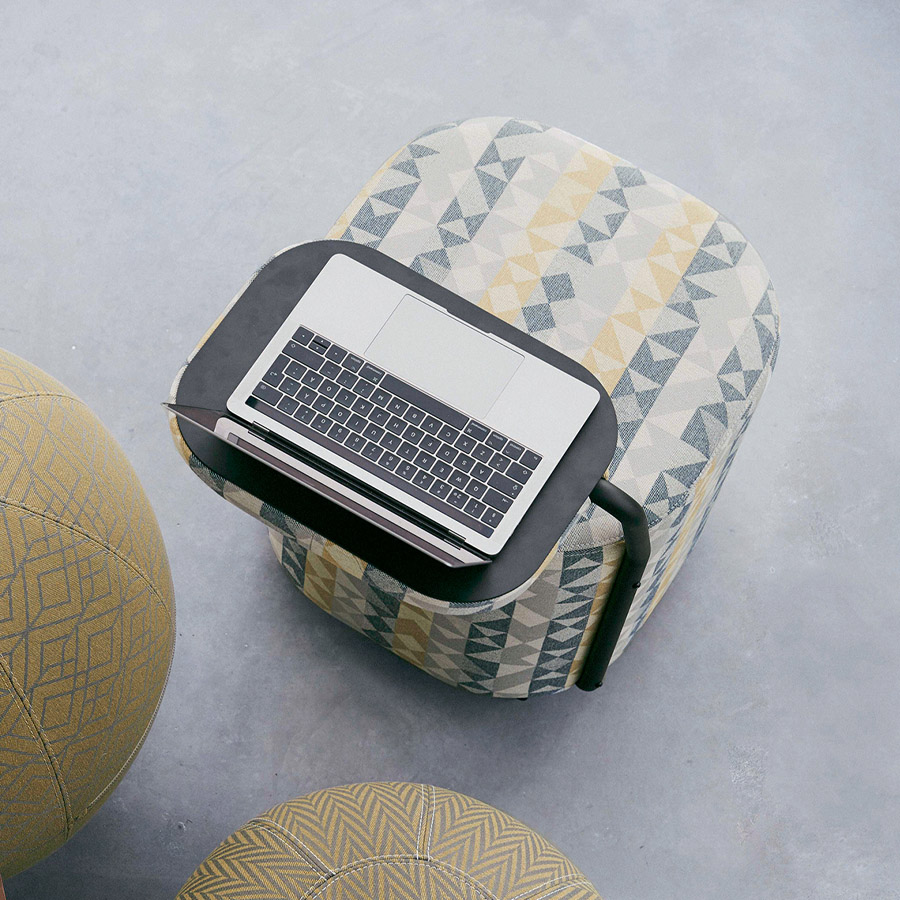 Götessons IQSeat Hocker - Rückenlehne als Laptop-Halter