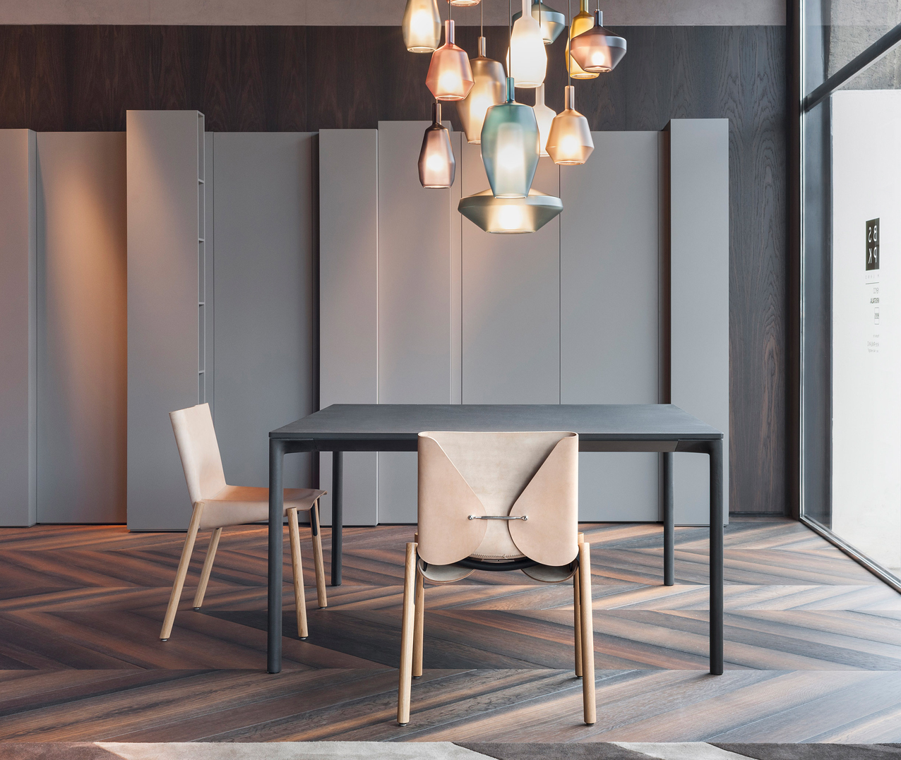 1085 Edition Kristalia Leder natur