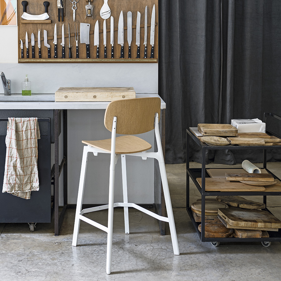 Kristalia COLANDER Barhocker Moodbild