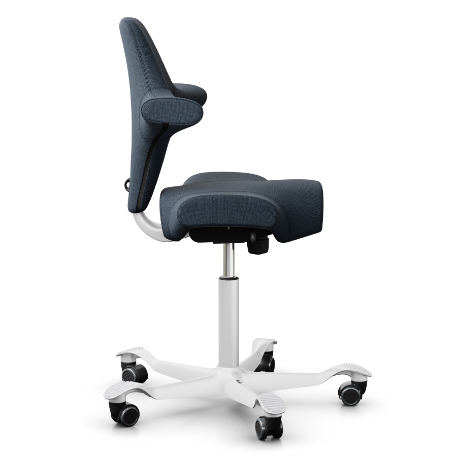 HAG CAPISCO 8106 Stoff Cura dunkelblau mit Sattelsitz - Gestell weiß - Seitenansicht
