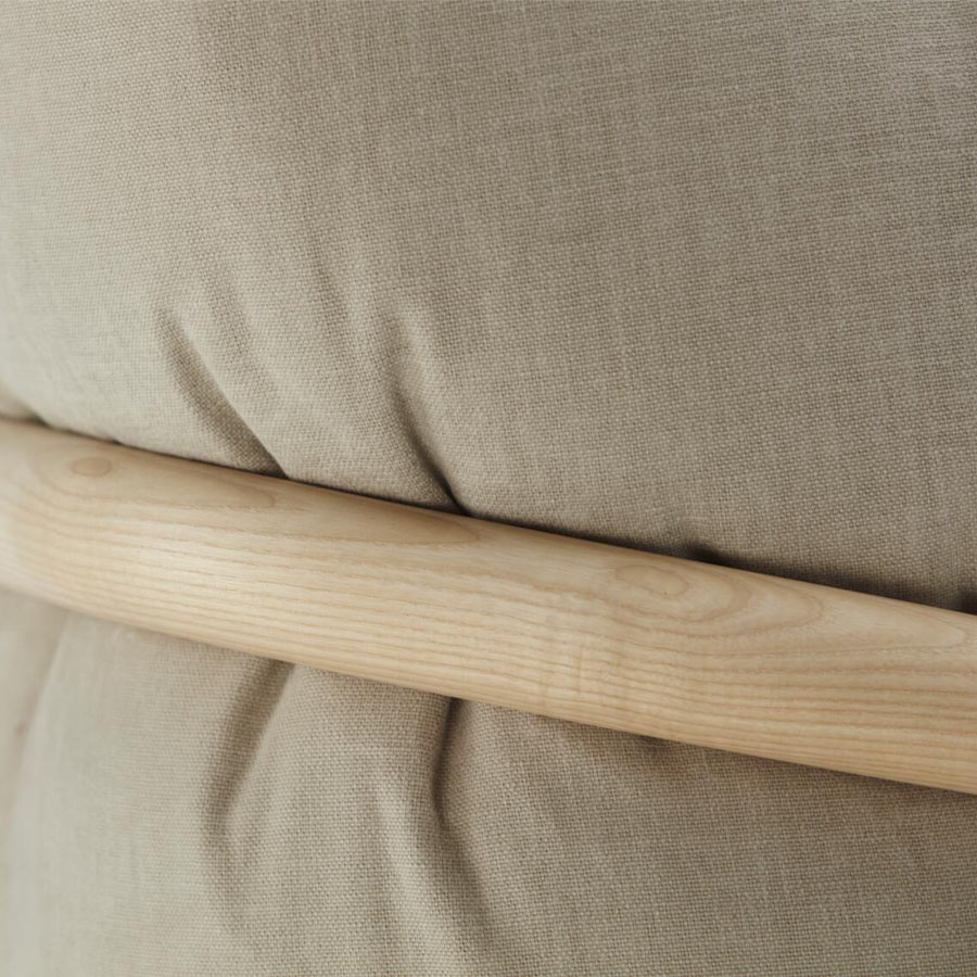 THONET 2001 Bugholzsessel Esche mit Armlehnen - Beispielbild