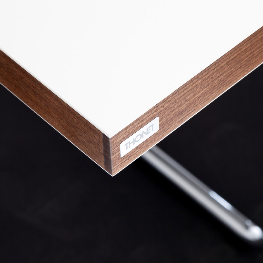 THONET Tisch-Reihe 1070 - Beispielbild THONET Dur Oberfläche (Auf Anfrage)