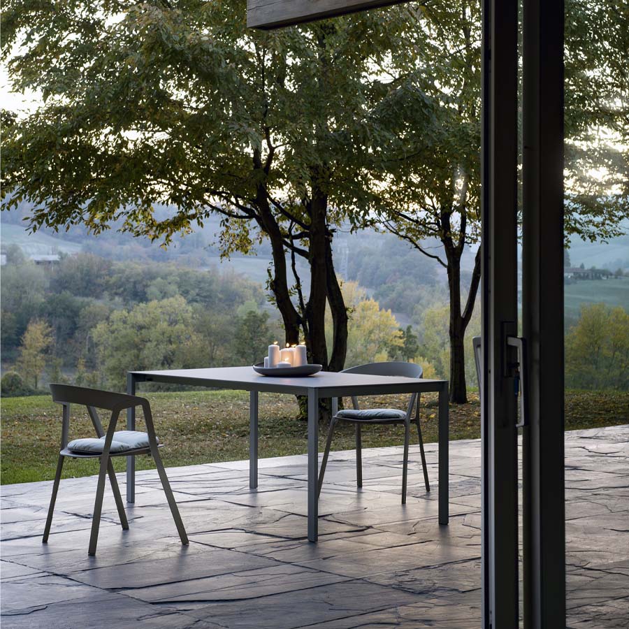 Kristalia Thin-K Aluminium Esstisch | Gartentisch | Aluminiumgrau