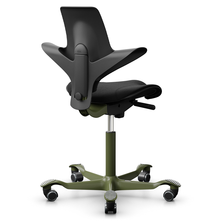 HAG Capisco Puls 8020 schwarz mit Gestell in Moss Grey