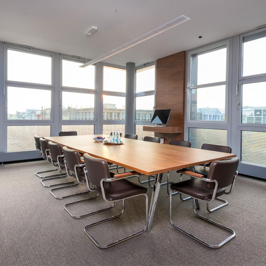 THONET 1500 Allrounder-Tisch - Beispielbild