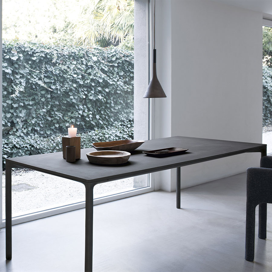 Kristalia Boiacca Tisch dunkelgrauzement