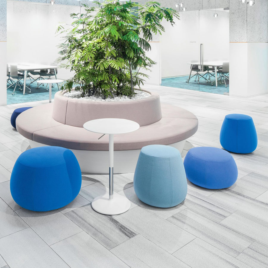 Arper Pix Table weiß und Sitzhocker