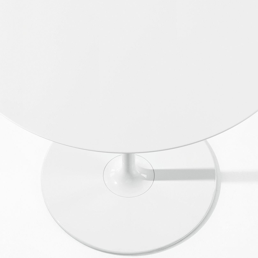 Arper DIZZIE Beistelltisch Platte weiß (hier Ausführung rund) - Nahaufnahme