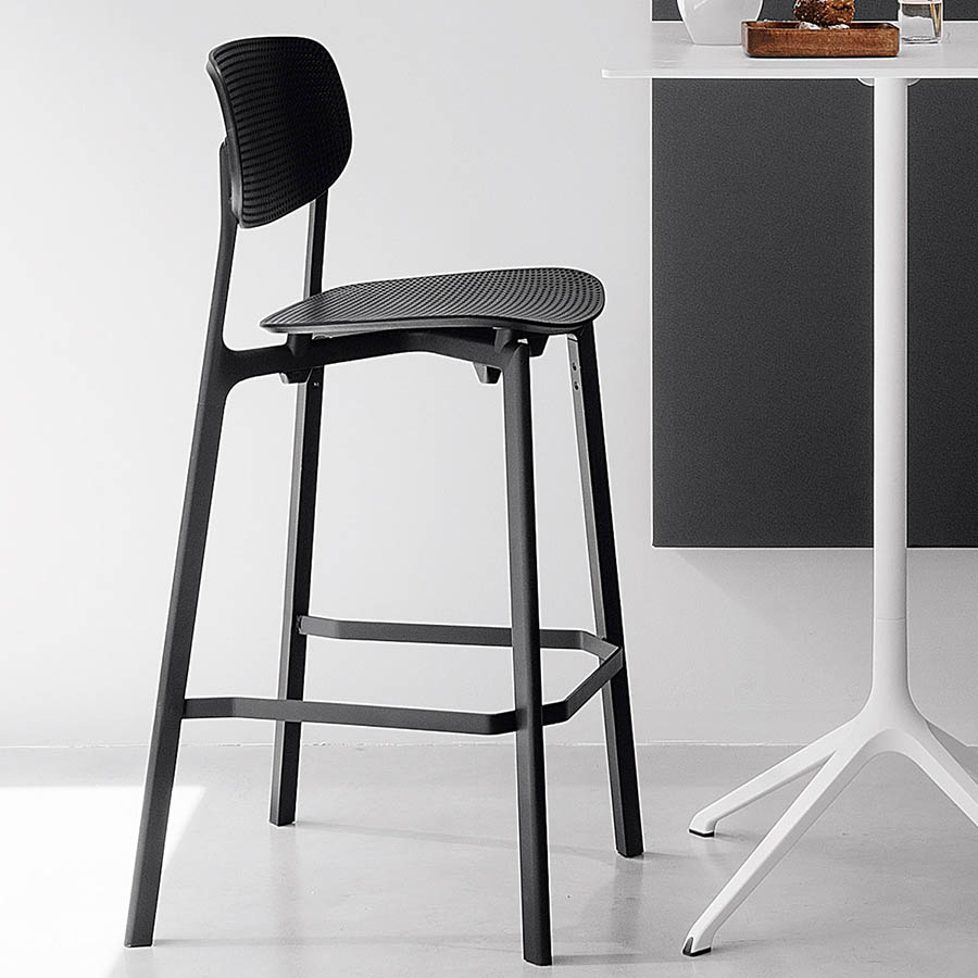 Kristalia COLANDER Barhocker schwarz Bild 1