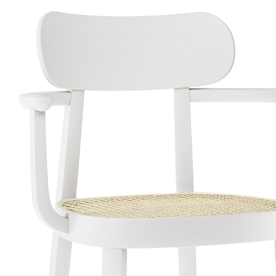 THONET 118 F Holzstuhl mit Armlehnen u. Rohrgeflecht-Sitz - Buche gebeizt weiß lasiert - Nahaufnahme