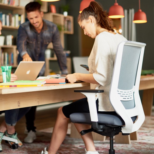 Trendoffice to-sync work mesh Drehstuhl Pro White - Beispielbild 3