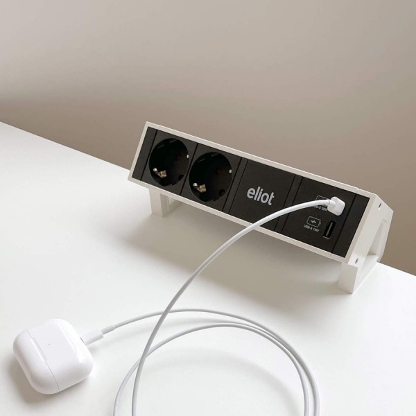 Auf-Tisch-Steckdose #desk - weiß - USB-Anschlüsse