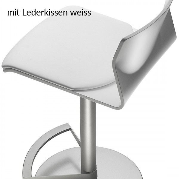 Kai lapalma mit Lederkissen