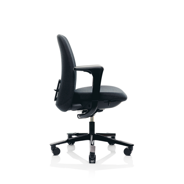 HAG SoFi 7200 schwarz mit mittelhoher Rückenlehne
