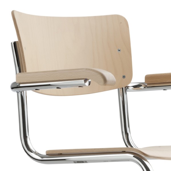 THONET Stahlrohr-Freischwinger S 43 F - Formholzschalen Buche natur mit Armlehnen - Nahaufnahme