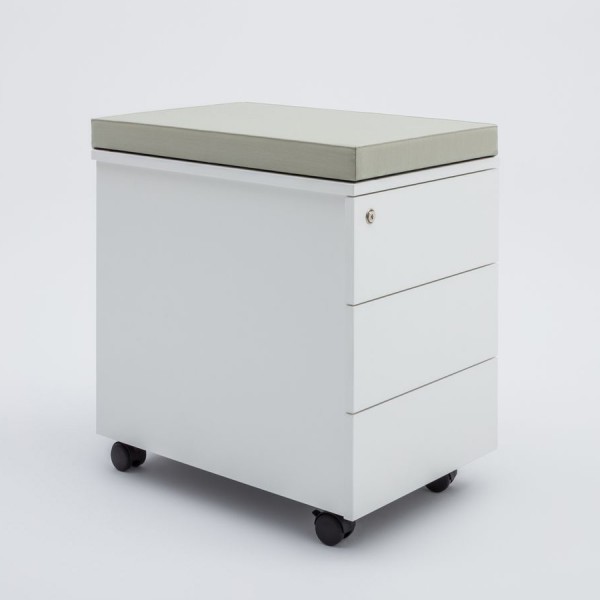 mdd Rollcontainer grifflos - mit drei Schubladen u. Sitzkissen
