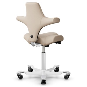 HAG CAPISCO 8106 Stoff Select hellbeige mit Sattelsitz - Gestell HAG CAPISCO 8106 Stoff Select hellbeige mit Sattelsitz - Gestell