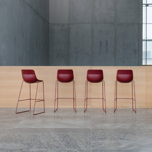 Brunner Crona light bar Kufe chrerry Gestell cherry Moodbild 2