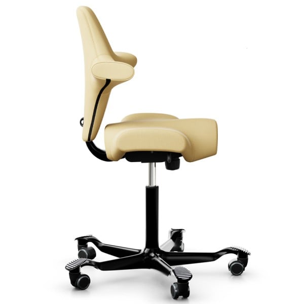 HAG CAPISCO 8106 - Stoff Patina 016 - Gestell schwarz - Seitenansicht