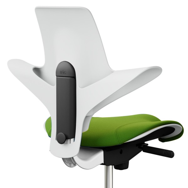 HAG Capisco Puls 8020 "White Edition" mit Bezug Nexus 005 grün - Nahaufnahme