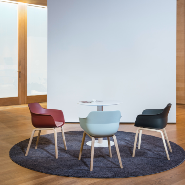 Brunner Crona light mit Holzgestell in verschiedenen Farben