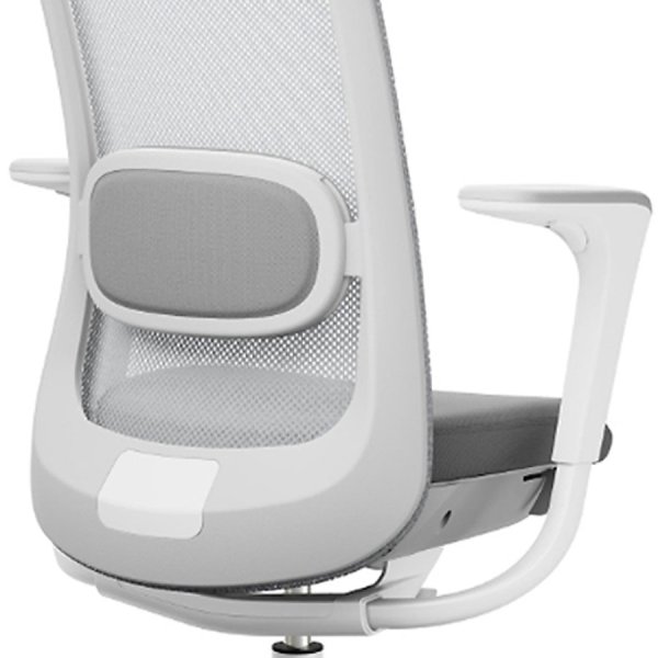 HAG SoFi Mesh 7500 | 2D Armlehnen mit SlideBack Funktion | Hellgrau | Gestell weiß HAG SoFi Mesh 7500 weiß hellgrau - Nahaufnahme