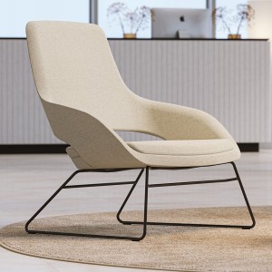 Narbutas Sandie Loungesessel mit niedriger Rückenlehne, Kufengestell in Schwarz Narbutas Sandie Loungesessel mit niedriger Rückenlehne, Kufengestell in Schwarz