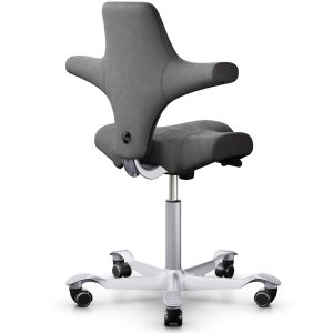 HAG CAPISCO 8106 Stoff Comfort+ grau mit Sattelsitz - Rückansicht HAG CAPISCO 8106 Stoff Comfort+ grau mit Sattelsitz - Rückansicht