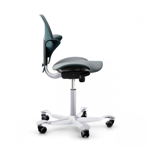 HAG Capisco Puls 8020 petrol silber mit grauer Sitzflächenmatte